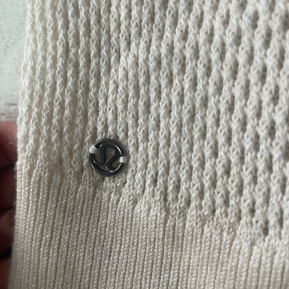 Lululemon Cream Long Sleeve Sweater